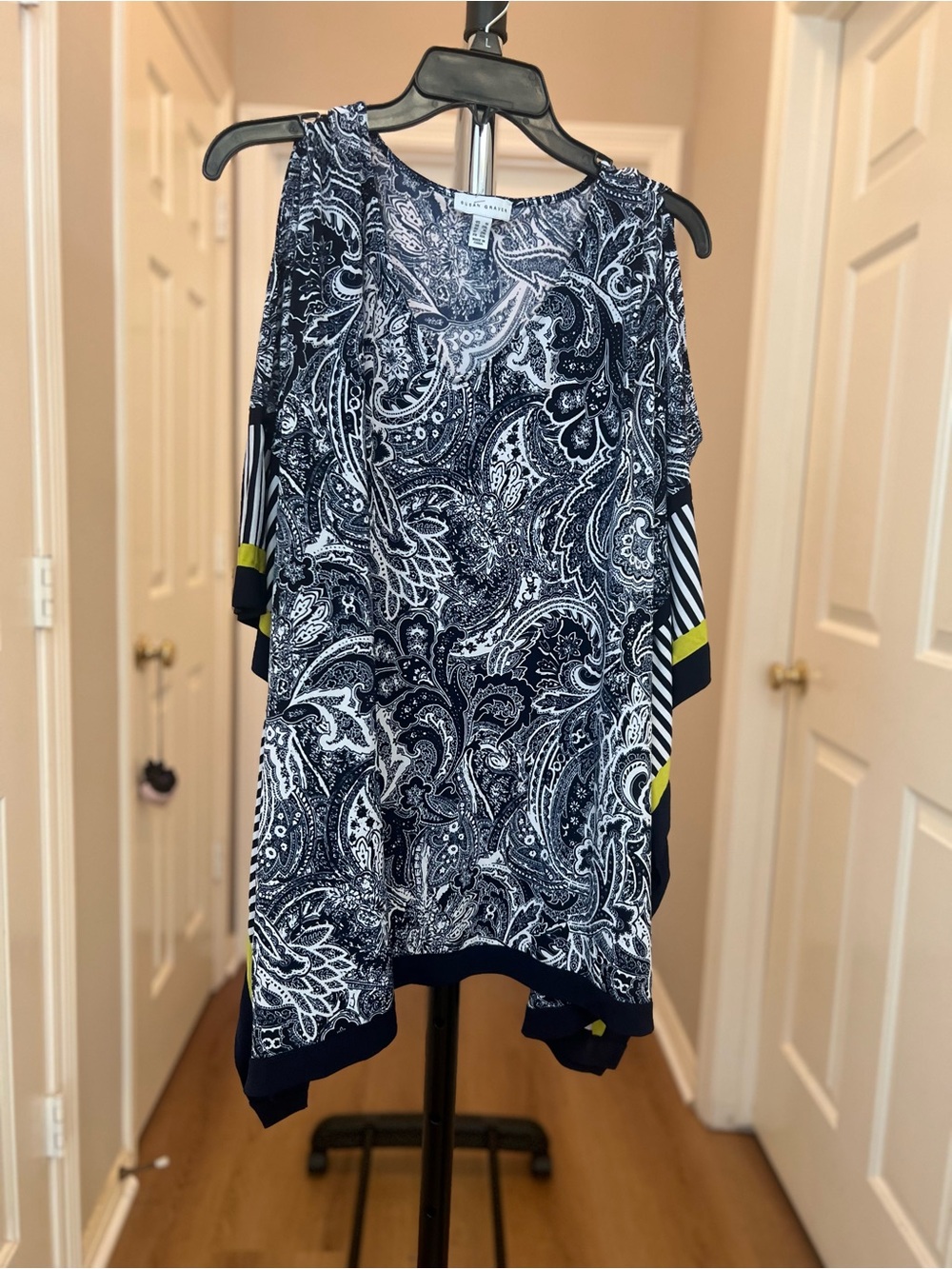 Susan Graver Navy and White Paisley Cold-Shoulder Top